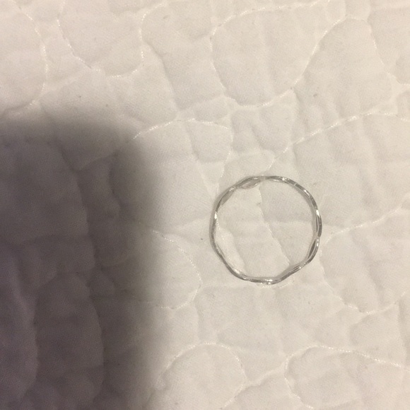 Sterling silver ring - Picture 3 of 3